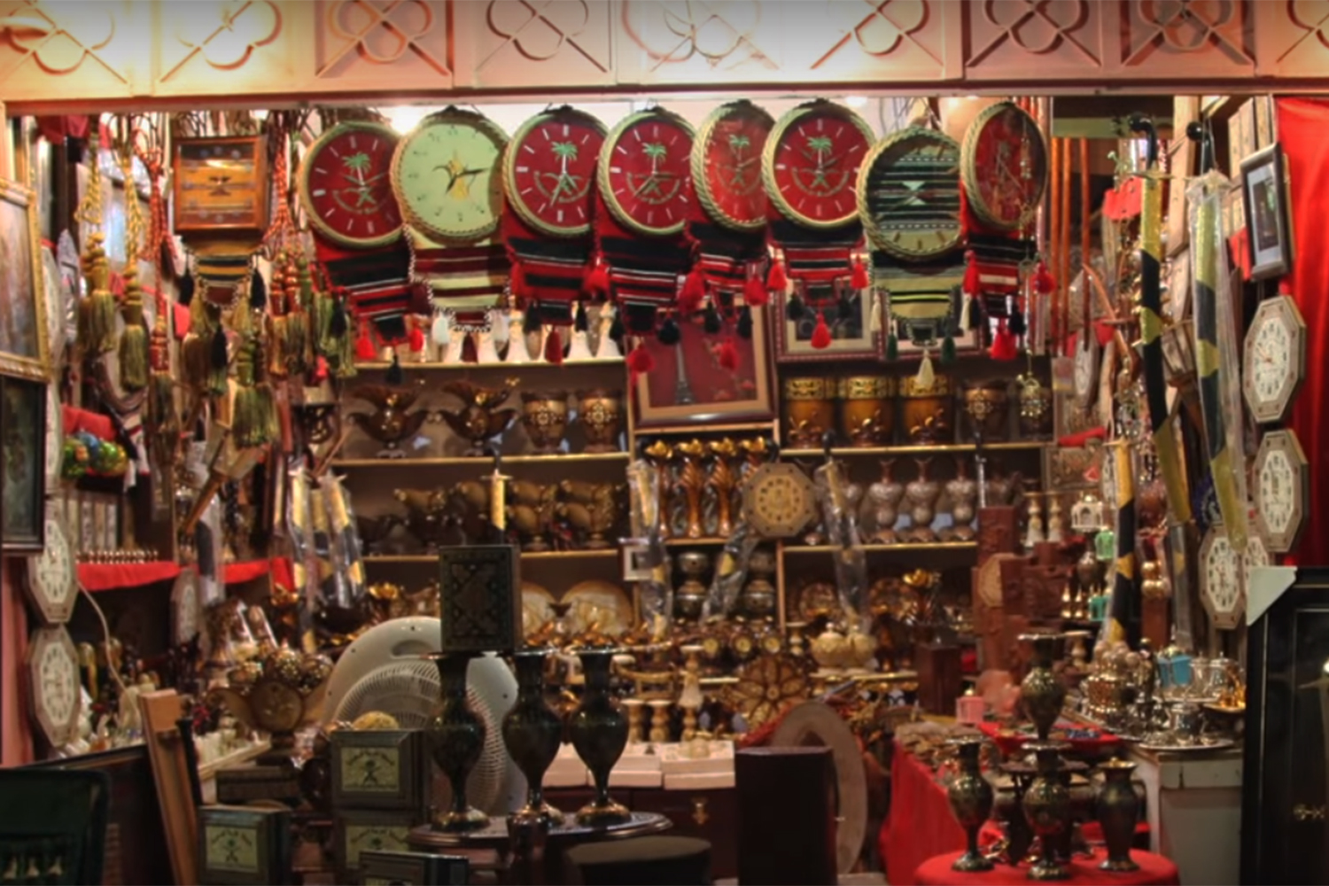 Five top places buy authentic Saudi Arabian souvenirs in Riyadh